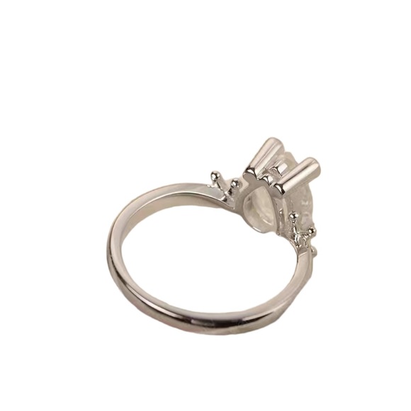 Silver Gemstone Frog Design Ring - Picture 4 of 9